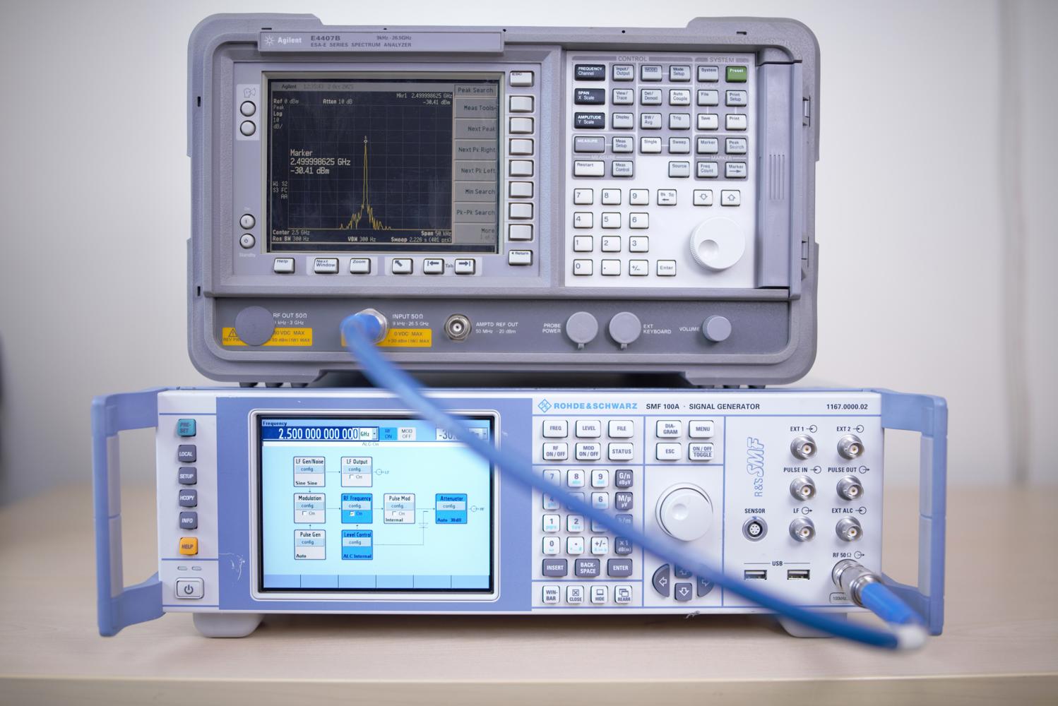 Анализатор спектра Agilent E4407B